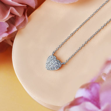 white_gold_diamond_heart_shaped_necklace_9.94mm.x10.04mm._jewels_by_tarry