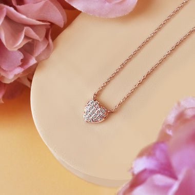 rose_gold_diamond_heart_shaped_necklace_7.98mm.x8.20mm._jewels_by_tarry