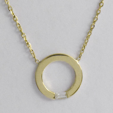 yellow_gold_baguette_diamond_circle_pendant_necklace_jewels_by_tarry