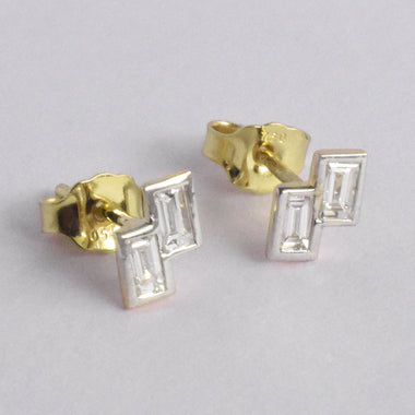 yellow_gold_baguette_cut_diamond_stud_earrings_jewels_by_tarry