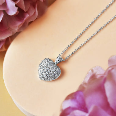white_gold_diamond_heart_shaped_pendant_jewels_by_tarry