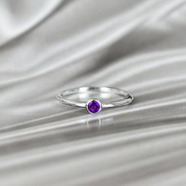 white_gold_2.5mm_gemstone_amethyst_round_ring_jewels_by_tarry