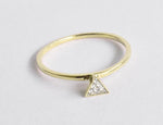 yellow_gold_diamond_triangle_arrow_jewels_by_tarry